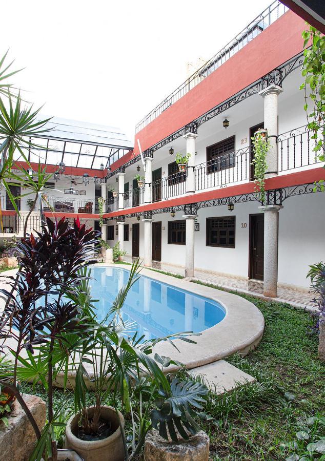 La Aurora Hotel Colonial Valladolid  Buitenkant foto
