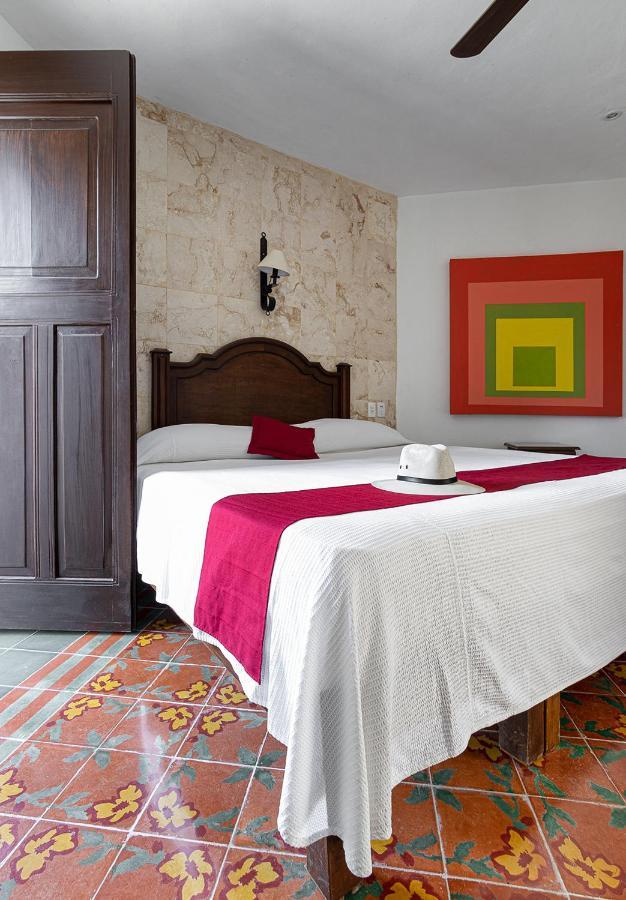 La Aurora Hotel Colonial Valladolid  Buitenkant foto