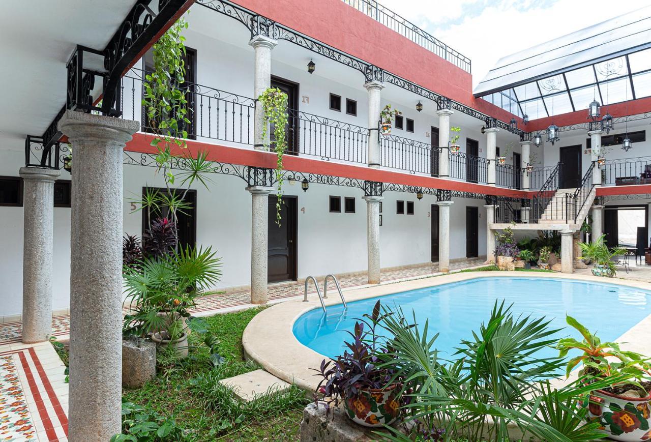 La Aurora Hotel Colonial Valladolid  Buitenkant foto