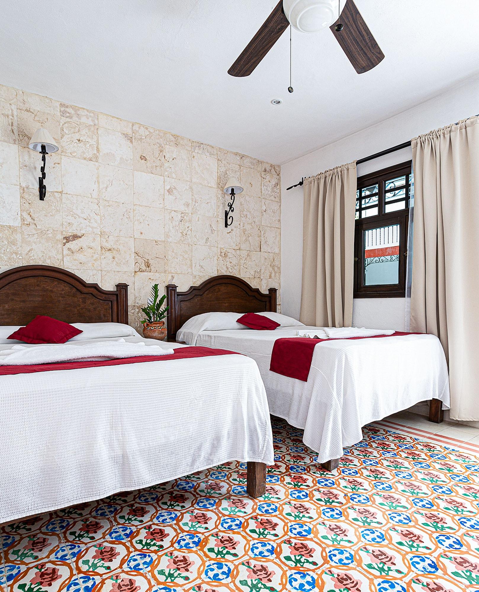 La Aurora Hotel Colonial Valladolid  Buitenkant foto